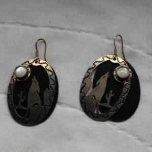 Wolf Howling Dangle Earrings